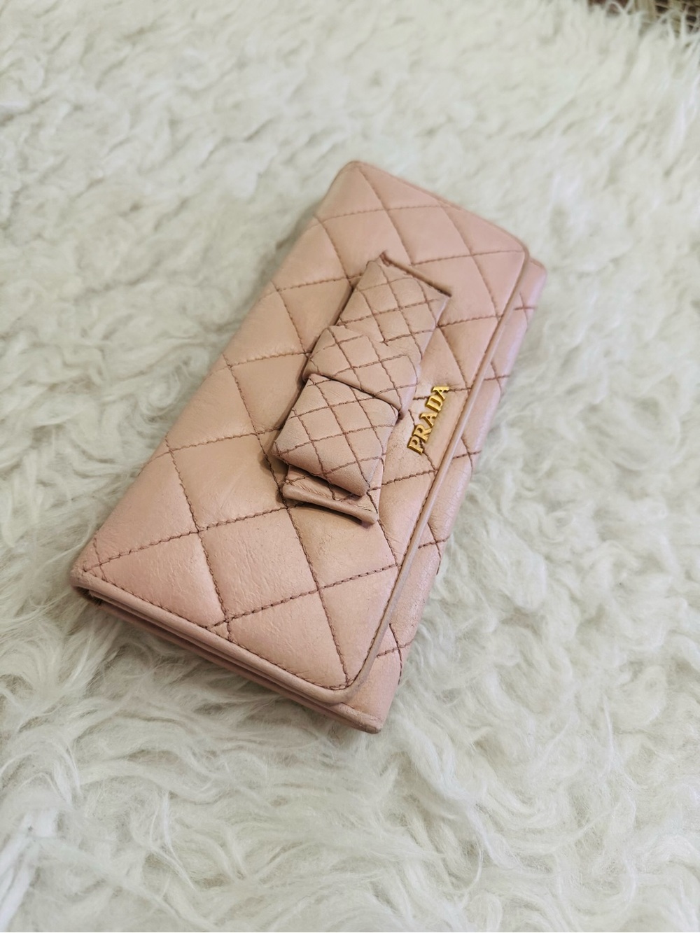 Prada Quilted Bow Leather Wallet - Light Pink with Gold Logo - Picture 7 of 11